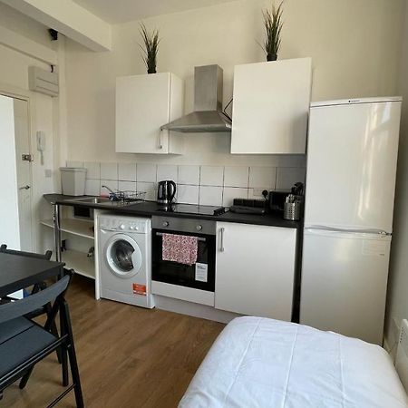 Lovely Studio Flat In The Heart Of Holloway. London Exteriör bild