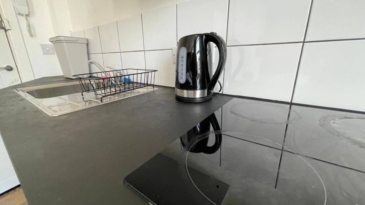 Lovely Studio Flat In The Heart Of Holloway. London Exteriör bild